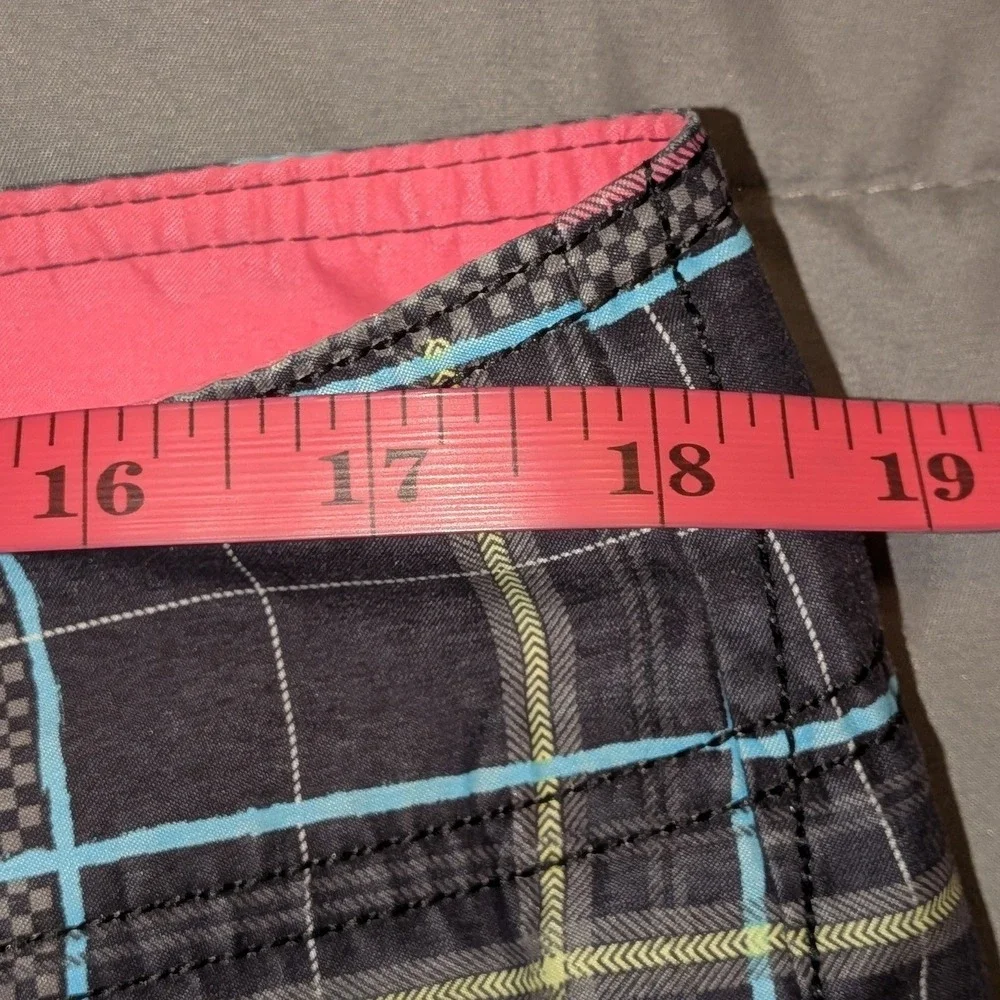 Quiksilver Mens Plaid Board Shorts Black Blue Pink Cargo Pocket Size 36